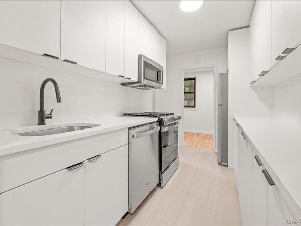 3260 Netherland Avenue 2F, Bronx NY 10463