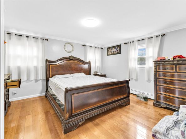 921 N Fletcher Avenue, Valley Stream NY 11580