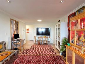 60-11 Broadway 6k, Woodside NY 11377