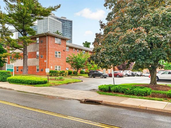 160 Centre Avenue 3M, New Rochelle NY 10805