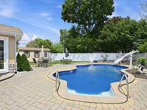 19 Berkshire Road, Bethpage NY 11714