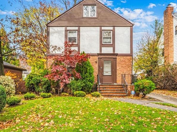 186-15 Grand Central Parkway, Jamaica Estates NY 11432