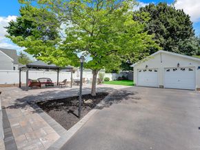 31 Locust Avenue E, Farmingdale NY 11735