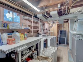 31 Locust Avenue E, Farmingdale NY 11735