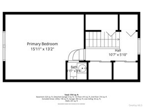 31 Locust Avenue E, Farmingdale NY 11735