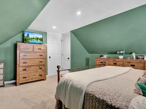 31 Locust Avenue E, Farmingdale NY 11735