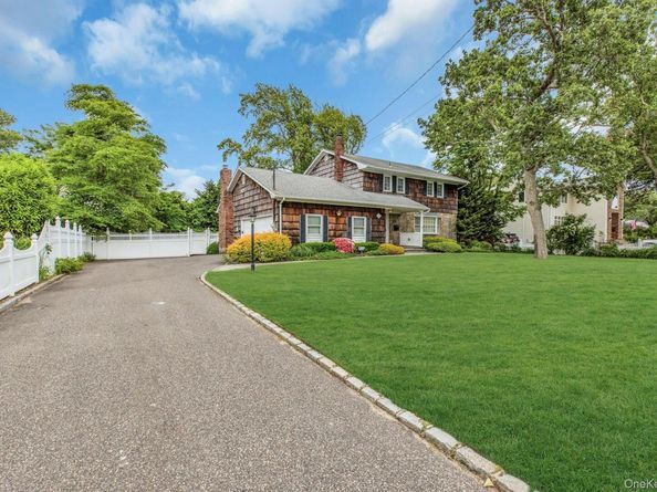 15 Palmer Drive, Sayville NY 11782