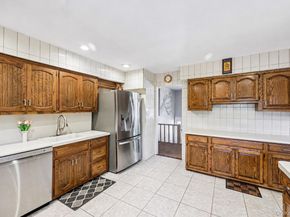 4 Sherbrooke Drive, Smithtown NY 11787