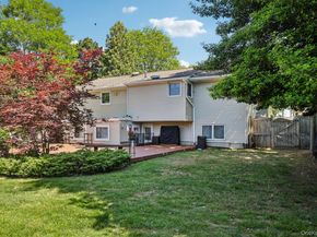 4 Sherbrooke Drive, Smithtown NY 11787