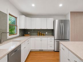 8 Wood Haven Place, East Northport NY 11731
