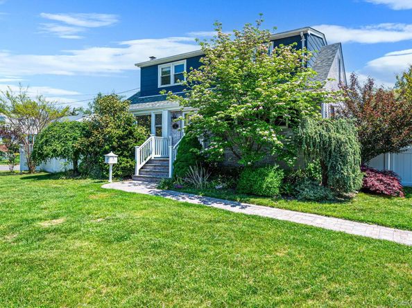 6 Lake Avenue, Merrick NY 11566
