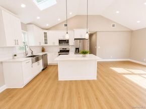 30 Harding Road, Ronkonkoma NY 11779