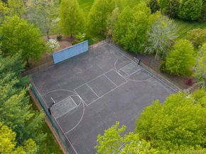 1 Applewood Estate, Upper Brookville NY 11545