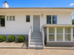 15 Oakhurst Street, South Huntington NY 11746