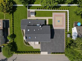 15 Oakhurst Street, South Huntington NY 11746