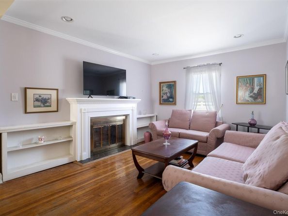 56 Dail Street, New Hyde Park NY 11040