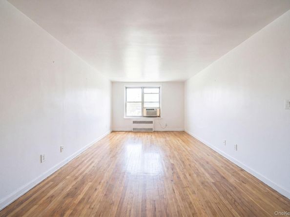 84-01 Main Street 618, Briarwood NY 11435