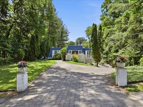 275 Broadfield Road, New Rochelle NY 10804