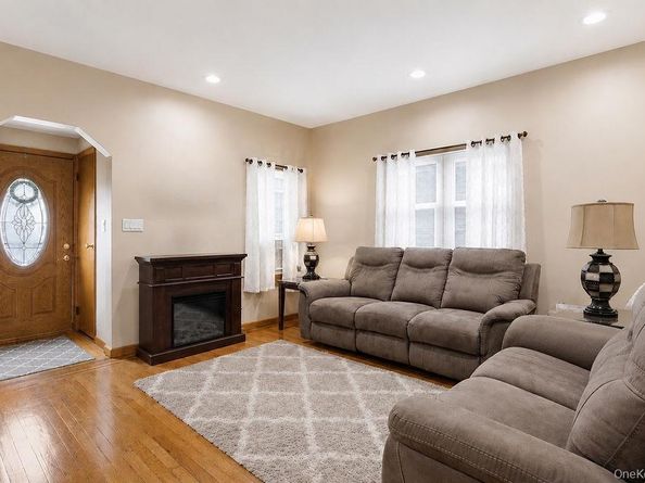 151-27 11th Avenue, Whitestone NY 11357