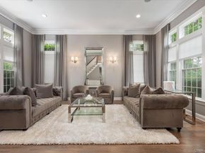 37 Legends Circle, Melville NY 11747