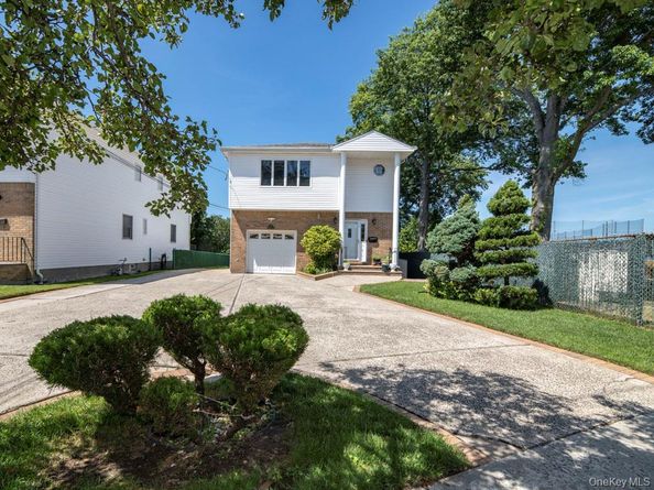 269 Marcus Avenue, Garden City Park NY 11040
