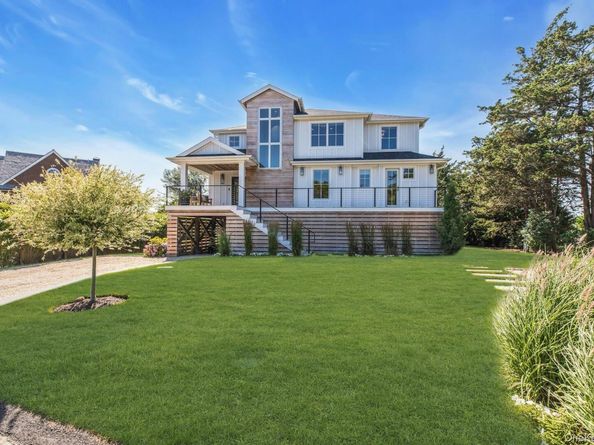 29 Tiana Circle, Hampton Bays NY 11946