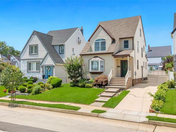 232 Locust Street, Valley Stream NY 11581