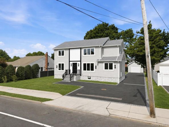 136 Udall Road, West Islip NY 11795
