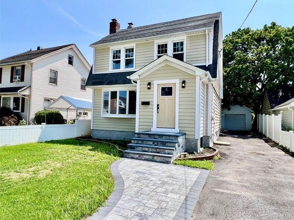50 E Saint Marks Place, Valley Stream NY 11580