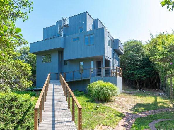 36 Dune Way, Seaview NY 11770