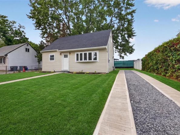 33 Parkway Boulevard, Wyandanch NY 11798