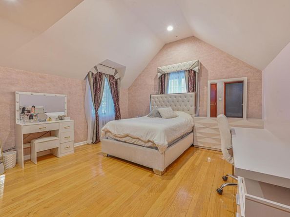 186-03 Midland Parkway, Jamaica Estates NY 11432