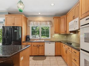 7 Orient Avenue, Northport NY 11768