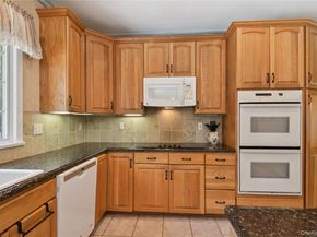 7 Orient Avenue, Northport NY 11768