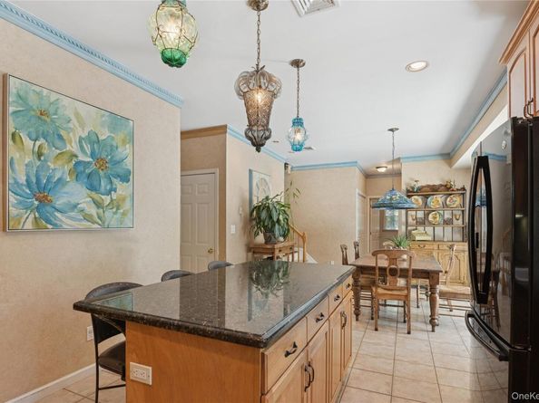 7 Orient Avenue, Northport NY 11768