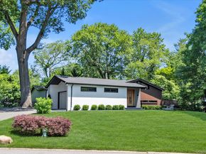 3 Horseshoe Lane, Great Neck NY 11020