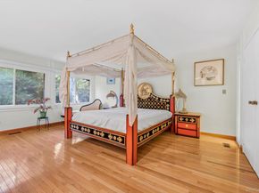 3 Horseshoe Lane, Great Neck NY 11020