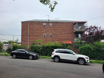 79-15 Kneeland Avenue