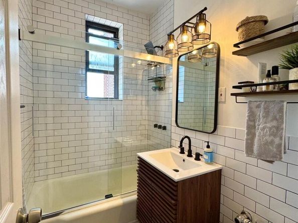 128-11 Newport Avenue 4A, Belle Harbor NY 11694