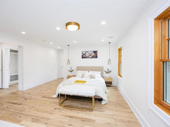351 Hollywood Avenue, Douglaston NY 11363