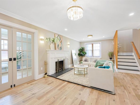 351 Hollywood Avenue, Douglaston NY 11363
