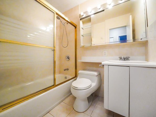 504 Julius Road 7c, College Point NY 11356