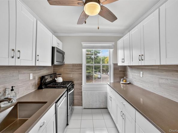 17 Fieldstone Drive 148, Hartsdale NY 10530
