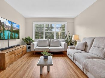 17 Fieldstone Drive