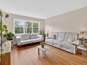 17 Fieldstone Drive 148, Hartsdale NY 10530