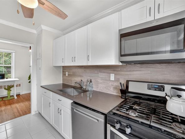 17 Fieldstone Drive 148, Hartsdale NY 10530