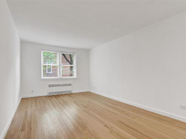123-25 82nd Avenue 5R, Kew Gardens NY 11415