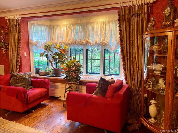 118 Highland Road, Glen Cove NY 11542