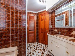 10 Greenville Court, East Rockaway NY 11518