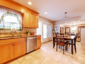 10 Greenville Court, East Rockaway NY 11518